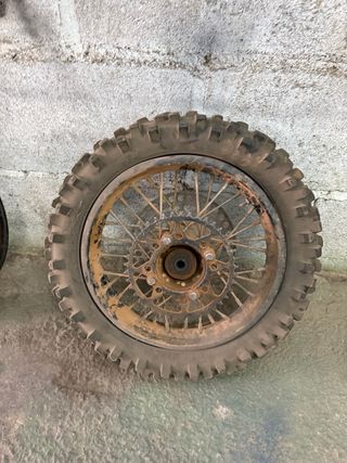 Neumático y llanta  Pit Bike 80/100-12