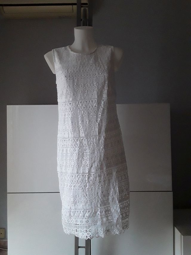 Vestido blanco de encaje de Antea. Talla 38