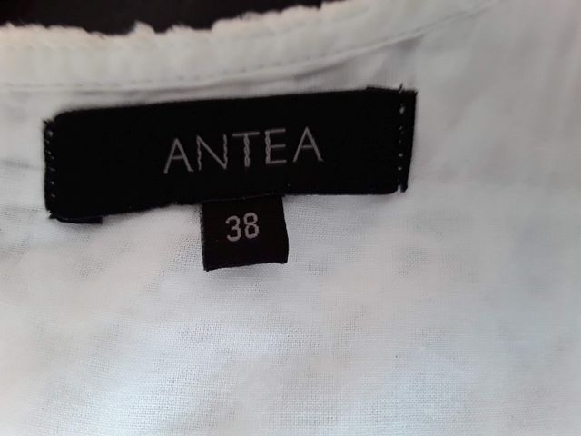 Vestido blanco de encaje de Antea. Talla 38