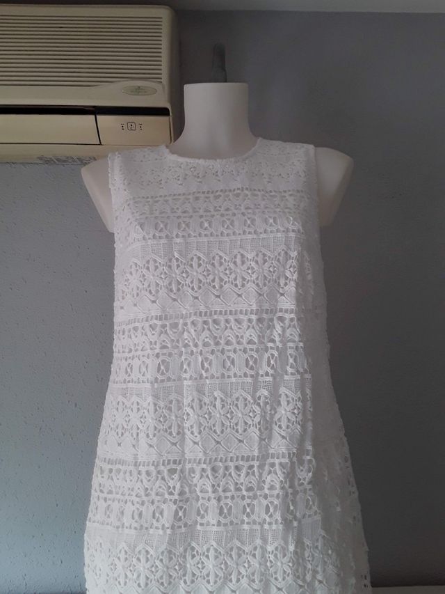 Vestido blanco de encaje de Antea. Talla 38