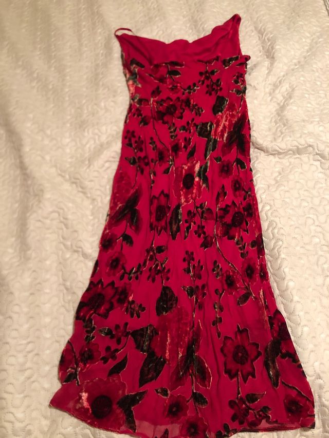 Vestido rojo floral terciopelo, talla 16