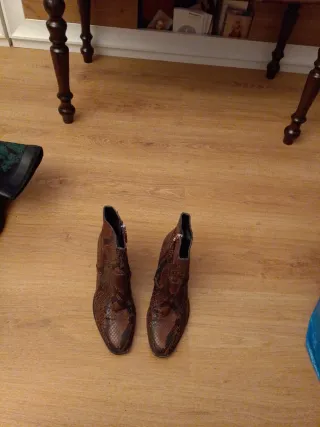 Botines Zara estampado serpiente T.37