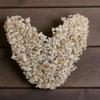 Tocado vintage de flores encerradas con peineta