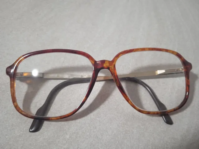 Occhiali vintage marroni tartarugati