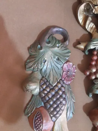 2 Figuras racimo y fruta escayola decorativa