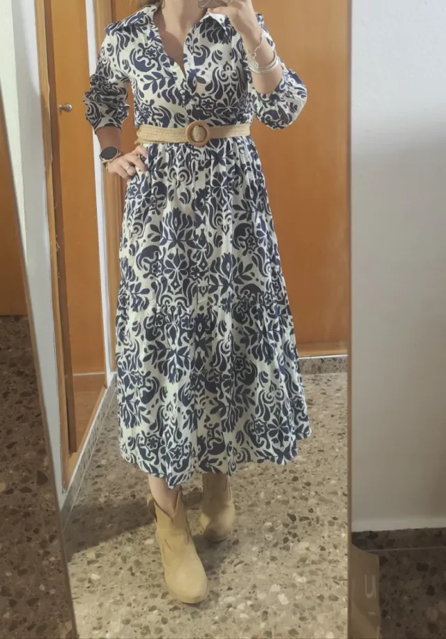 Vestido estampado azul y blanco