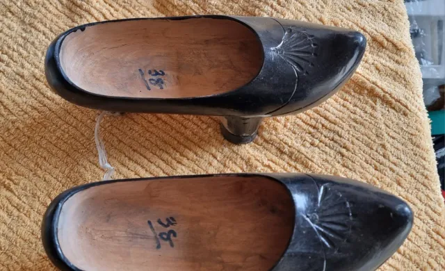 Zuecos Artesanales Talla 38