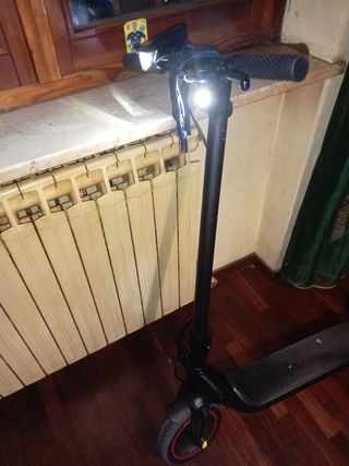 Monopattino Elettrico Nero