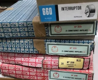 INTERRUPTORES Y CONMUTADORES VINTAGE