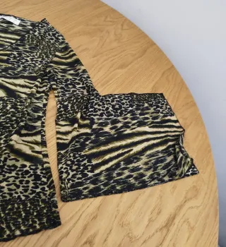 Blusa vintage estampada animal print