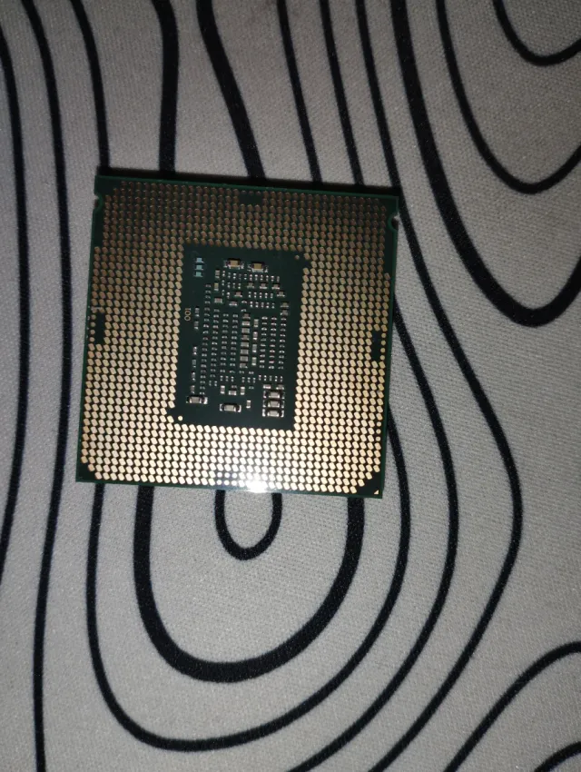 Procesador Intel Core i3-8100