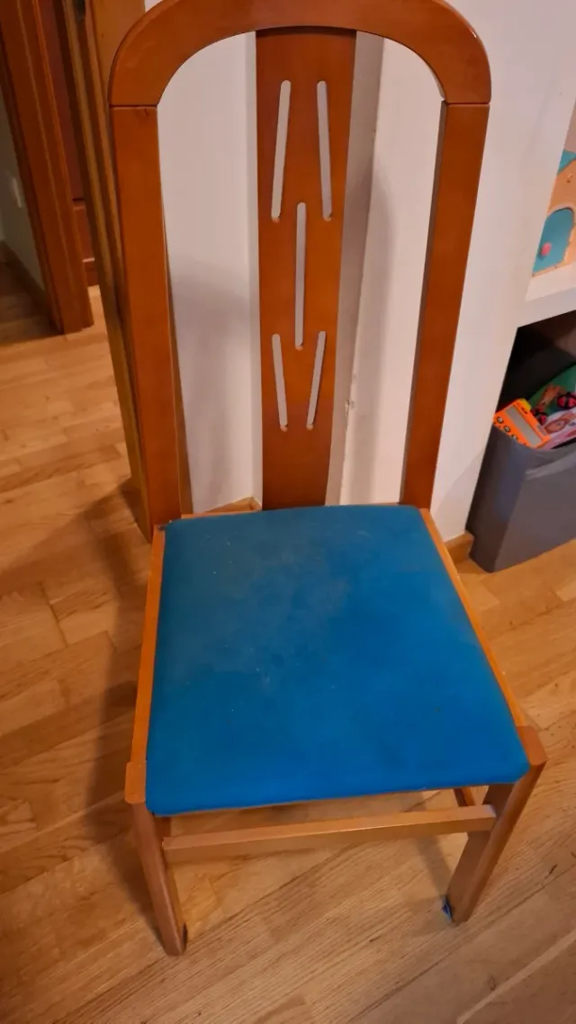 Mesa de comedor extensible con 4 sillas