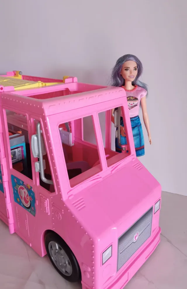Caravana Comida Barbie
