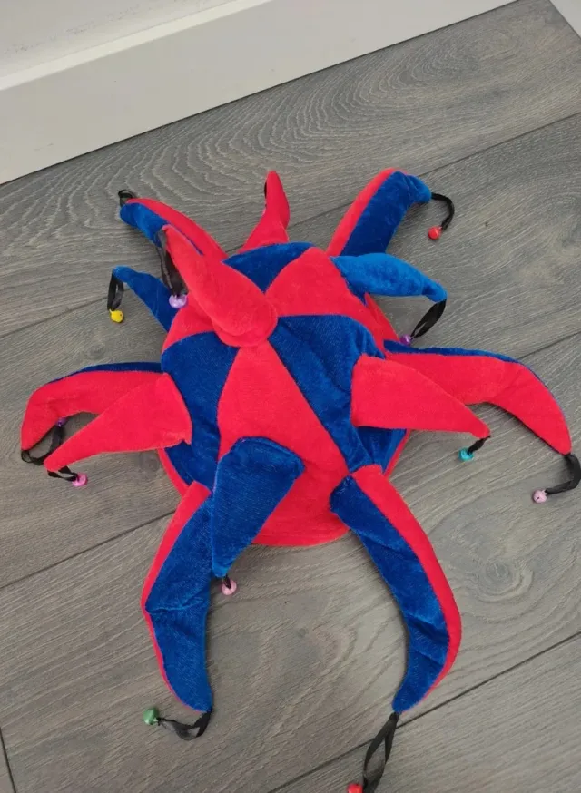 Gorro Arlequín Azul y Rojo con Cascabeles