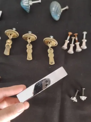 Tiradores y Soportes Varios