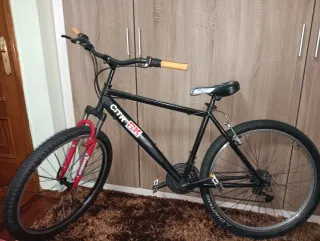 Bicicleta Stunt Negra/Roja