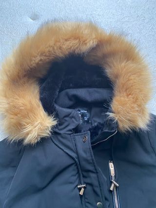 Cazadora negra con capucha y pelo Talla XL