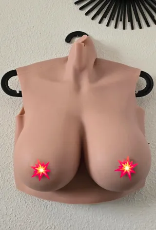 PRÓTESIS DE PECHOS DE SILICONA LÍQUIDA COPA G