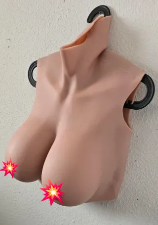 PRÓTESIS DE PECHOS DE SILICONA LÍQUIDA COPA G