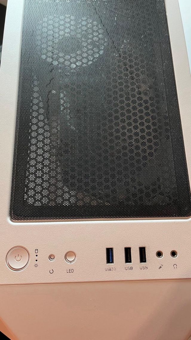 PC Gaming Blanco con luces led