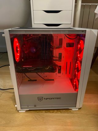 PC Gaming Blanco con luces led