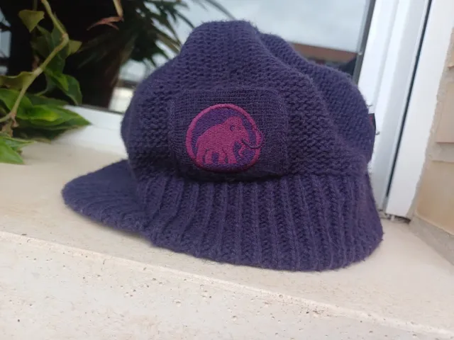 Gorra lana Mammut morada