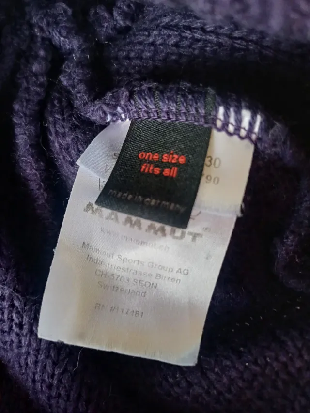 Gorra lana Mammut morada