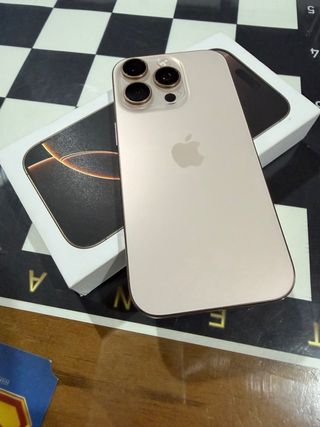 iPhone 16 Pro Dorato