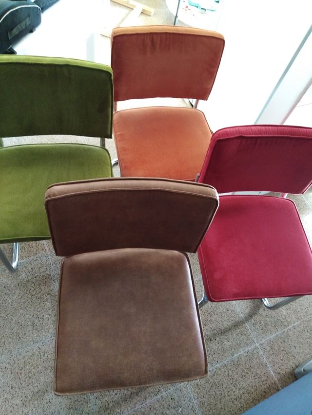 4 Sillas con 350Metal