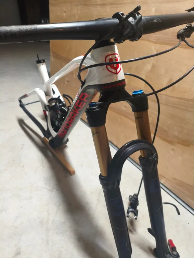 Cuadro Mondraker F Podium+ y Horquilla Fox 34