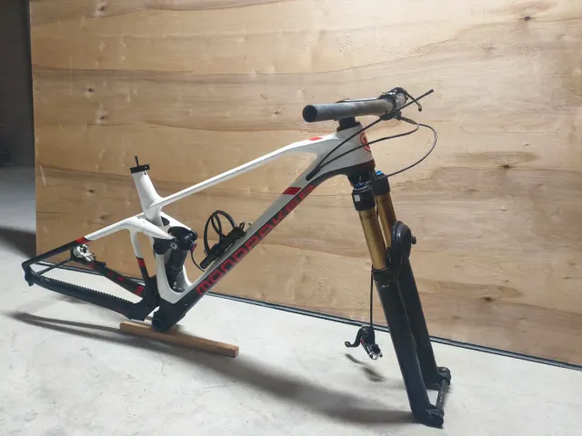 Cuadro Mondraker F Podium+ y Horquilla Fox 34