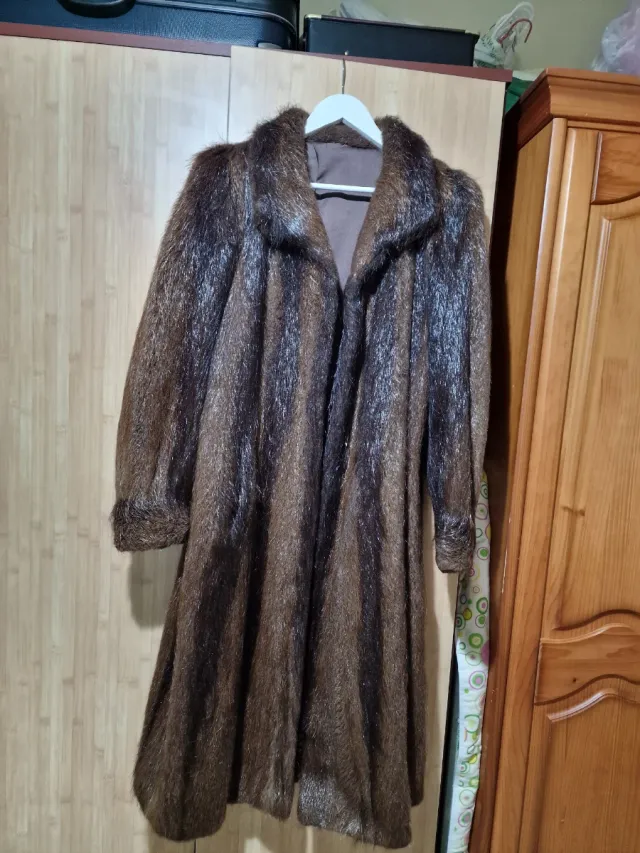 Abrigo Visión Marrón Talla Única