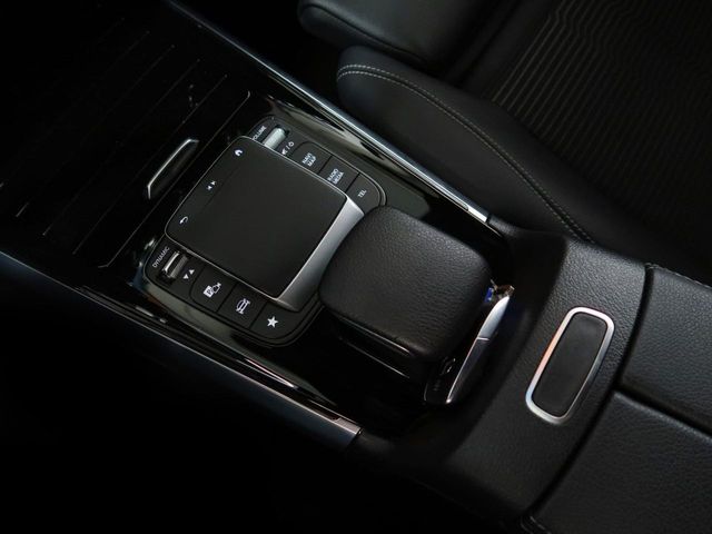 MERCEDES-BENZ CLASE B 200 D 150CV