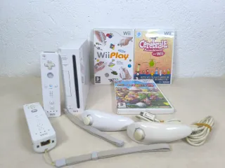 Nintendo Wii Blanca con Juegos y Mandos.