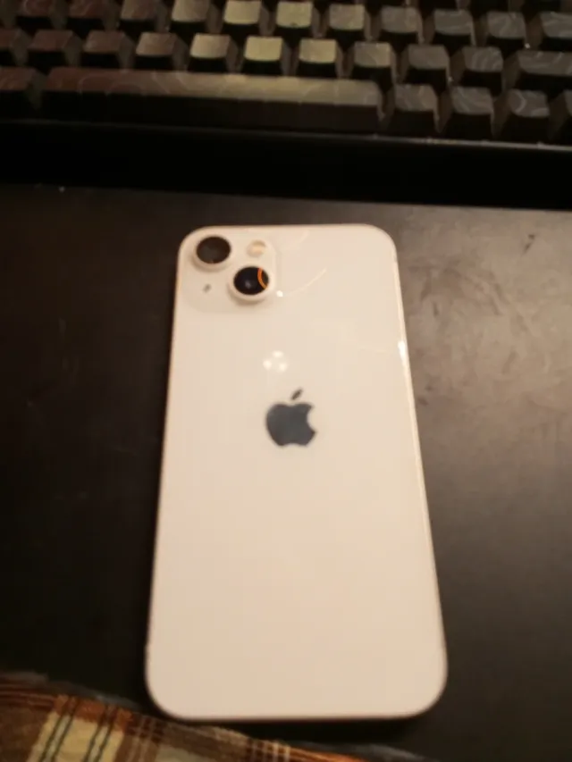 iPhone 13 Blanco - Se apaga cada 5 min.