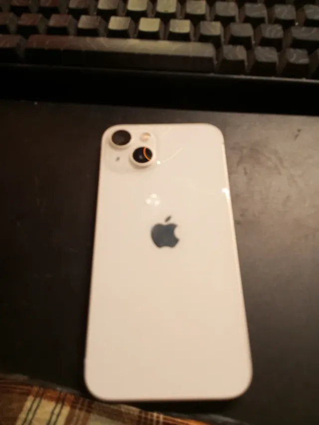 iPhone 13 Blanco - Se apaga cada 5 min.