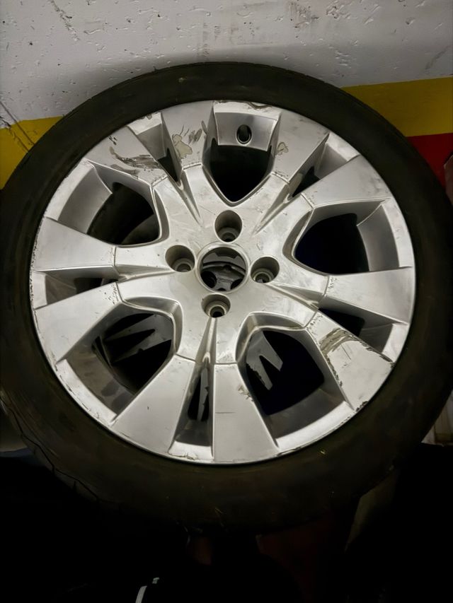Llanta aluminio 17” Citroen