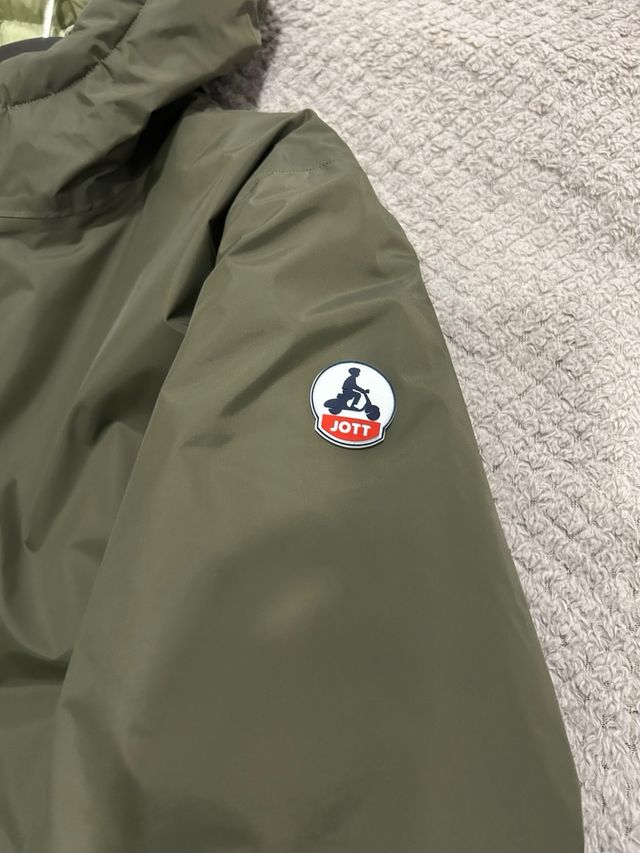 Chaqueta Jott impermeable reversible