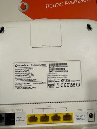 Router Vodafone Avanzado + Cables