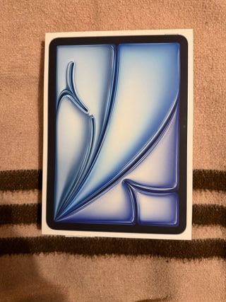 iPad Air M2 128GB Wi-Fi Blu + Magic Keyboard