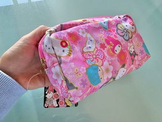 Estuche neceser Sanrio Hello Kitty sakura Japón