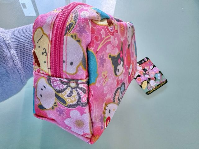 Estuche neceser Sanrio Hello Kitty sakura Japón