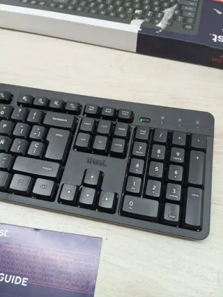 Teclado Inalámbrico Trust ODY II QWERTY Negro