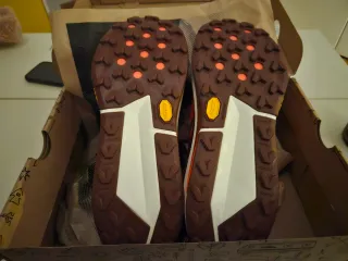 Nike Zegama 2 Talla 44 Trail Nuevas Originales