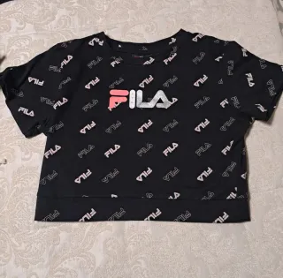Top deportivo Fila negro y rosa