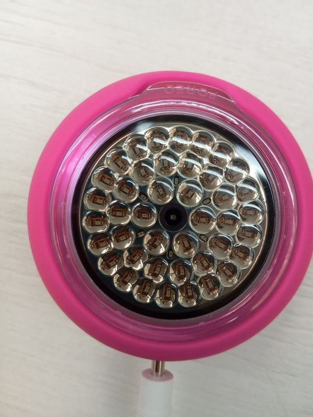 Maschera facciale FOREO UFO 3 LED facile da usare