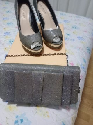 Zapatos y bolso de vestir a juego