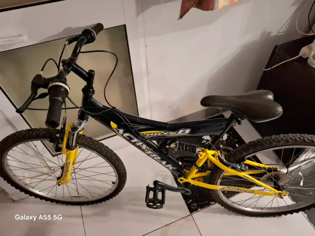Bicicleta Montaña Actintrak Negra y Amarilla