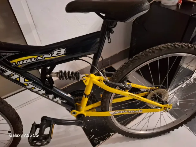 Bicicleta Montaña Actintrak Negra y Amarilla