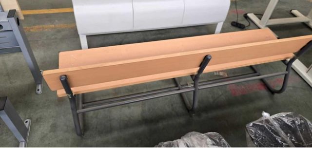 Banco de madera y metal